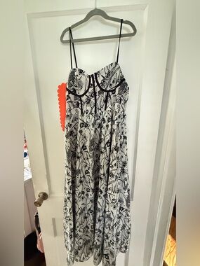 SHEIN Black & White Floral Spaghetti-Strap Maxi Dress